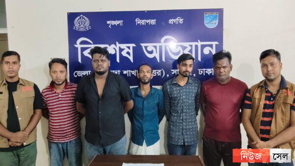 সাভার-আশুলিয়ায় ইয়াবাসহ ৫ জন গ্রেপ্তার